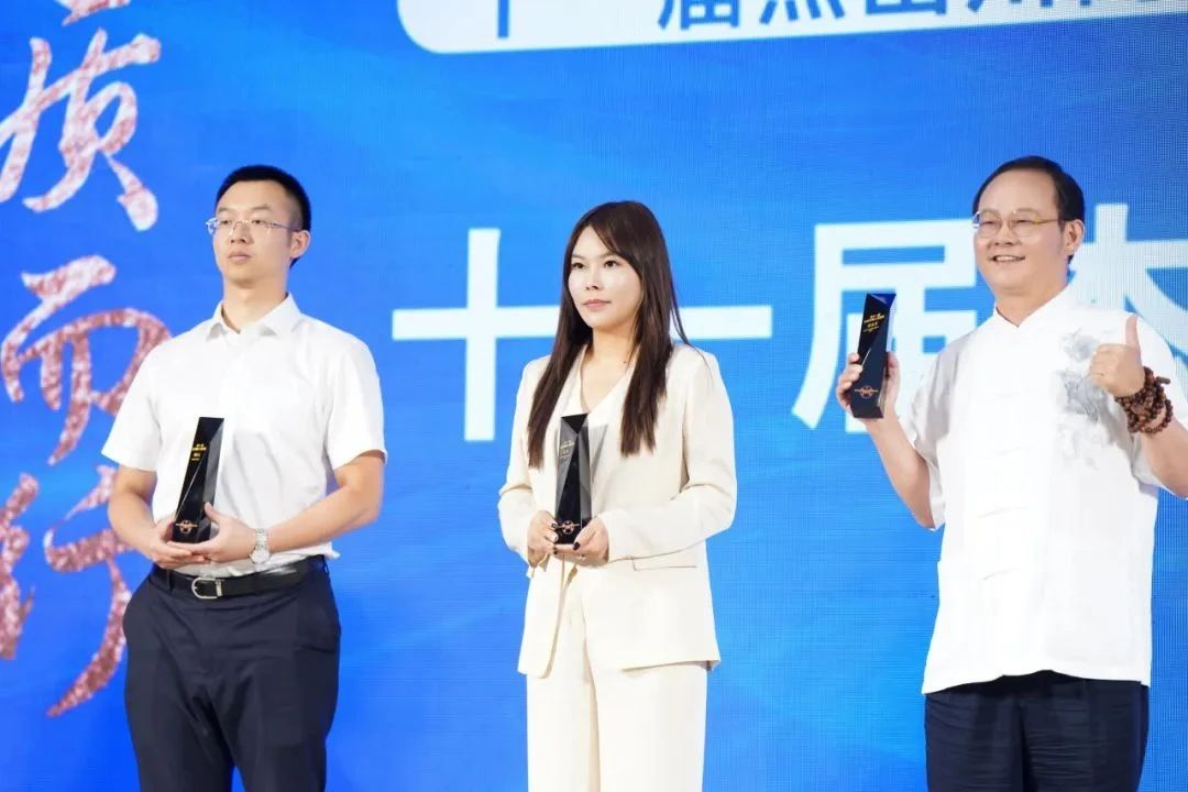 特殊荣耀：张敏董事长荣获“第十一届优异川商人物案例”